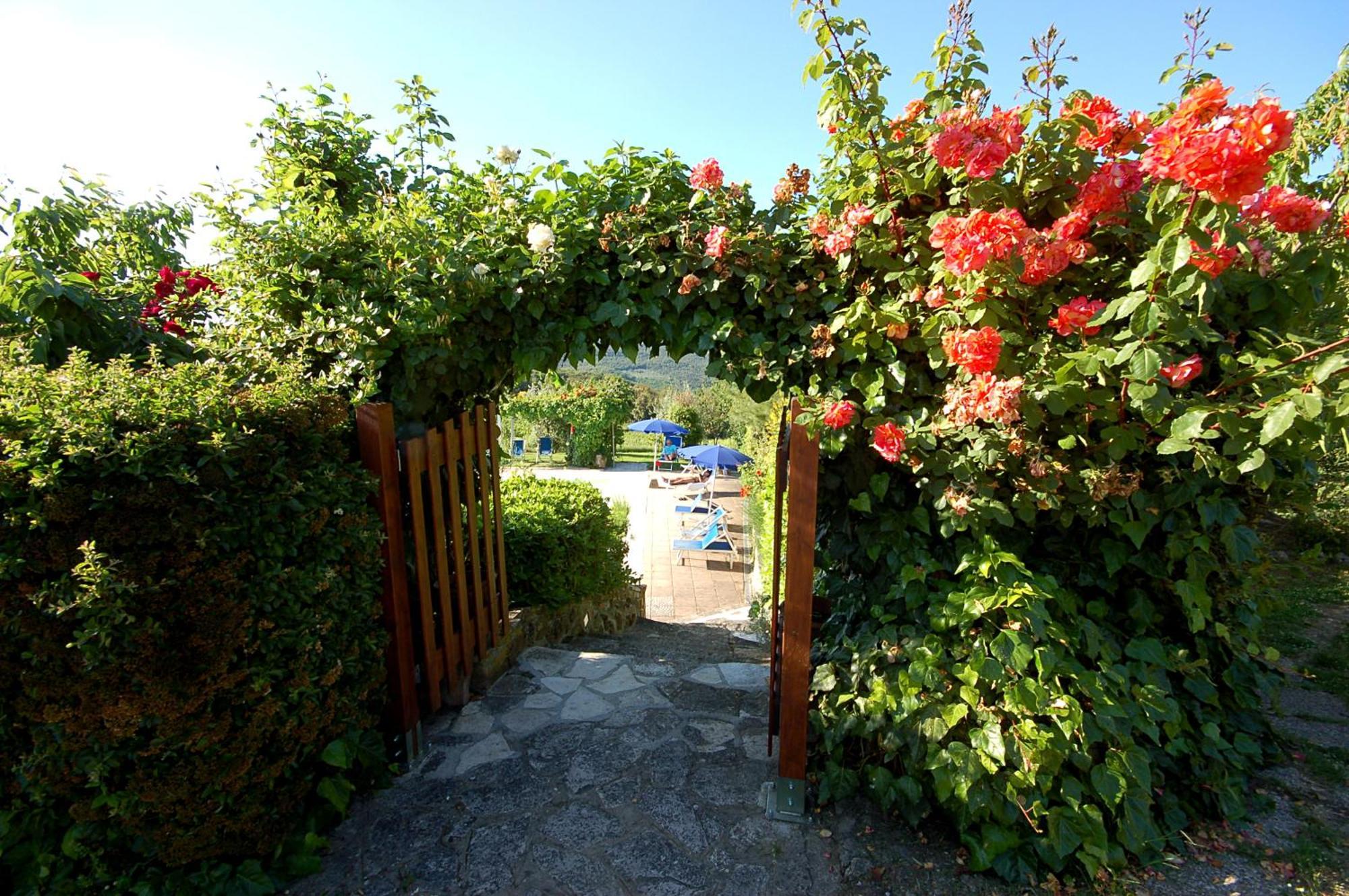 Antico Borgo Il Cardino Bed & Breakfast San Gimignano Exterior photo